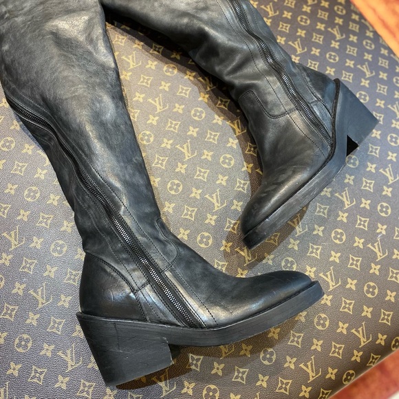 Ann Demeulemeester over the knee boots - Picture 4 of 4